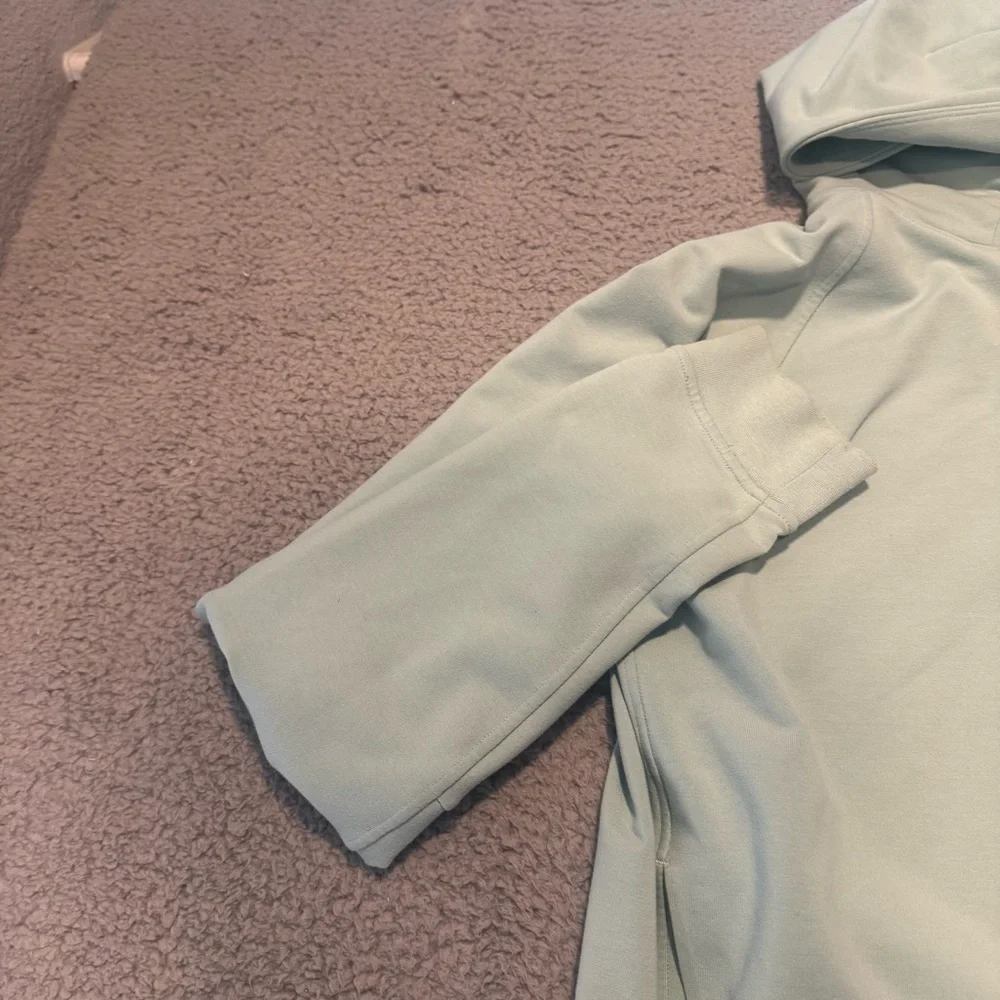 Lululemon City Sweat Hoodie Men M Color Hazy Jade Stretch Performance Casual